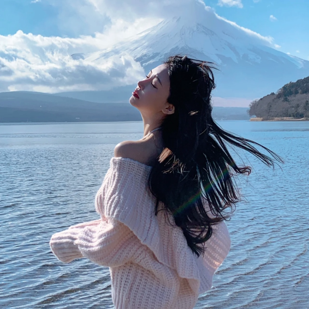 温柔海边侧脸女生头像