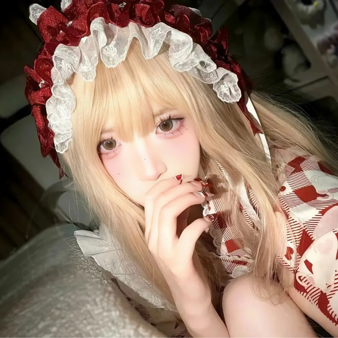 捂嘴少萝女生头像