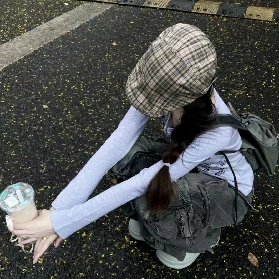 喝奶茶个性不露脸女生头像
