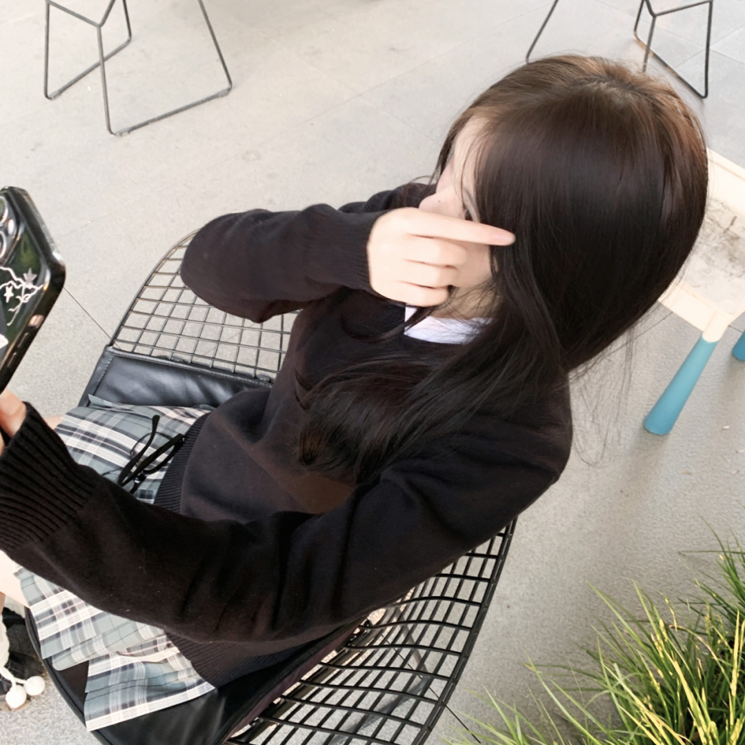 温柔侧脸女生头像