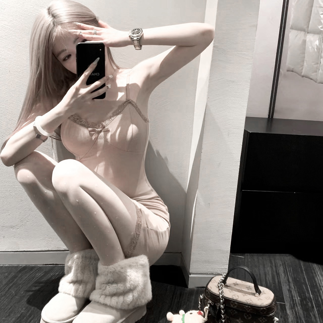 自拍手机小众女生头像