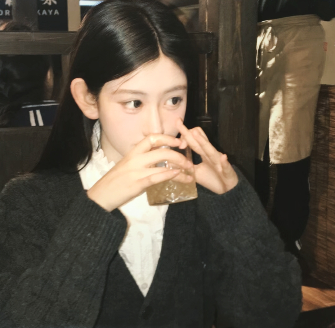 喝酒温柔女生头像