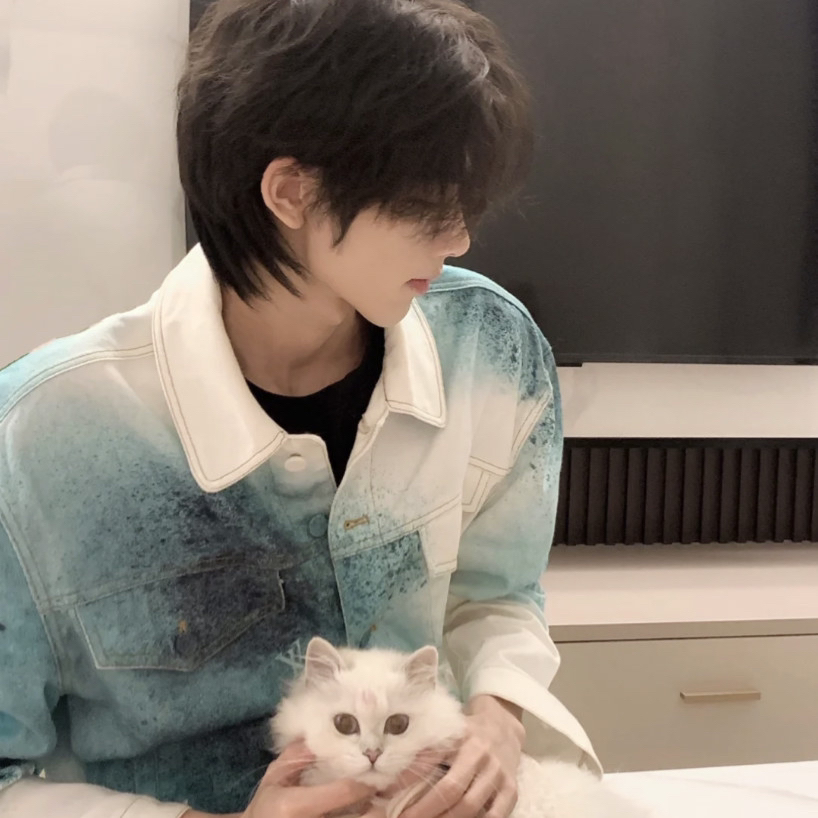 痞帅侧脸男生头像