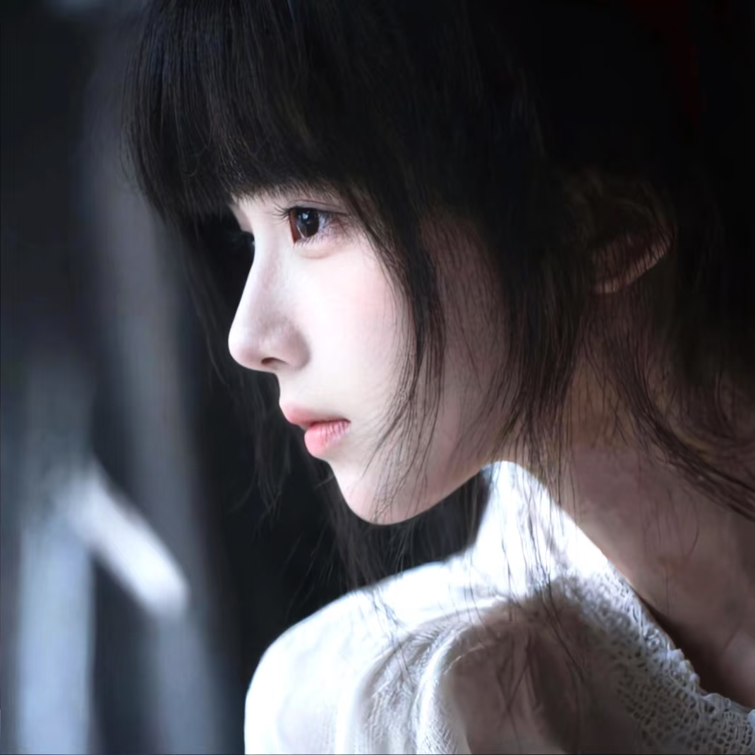 清冷侧脸女生头像