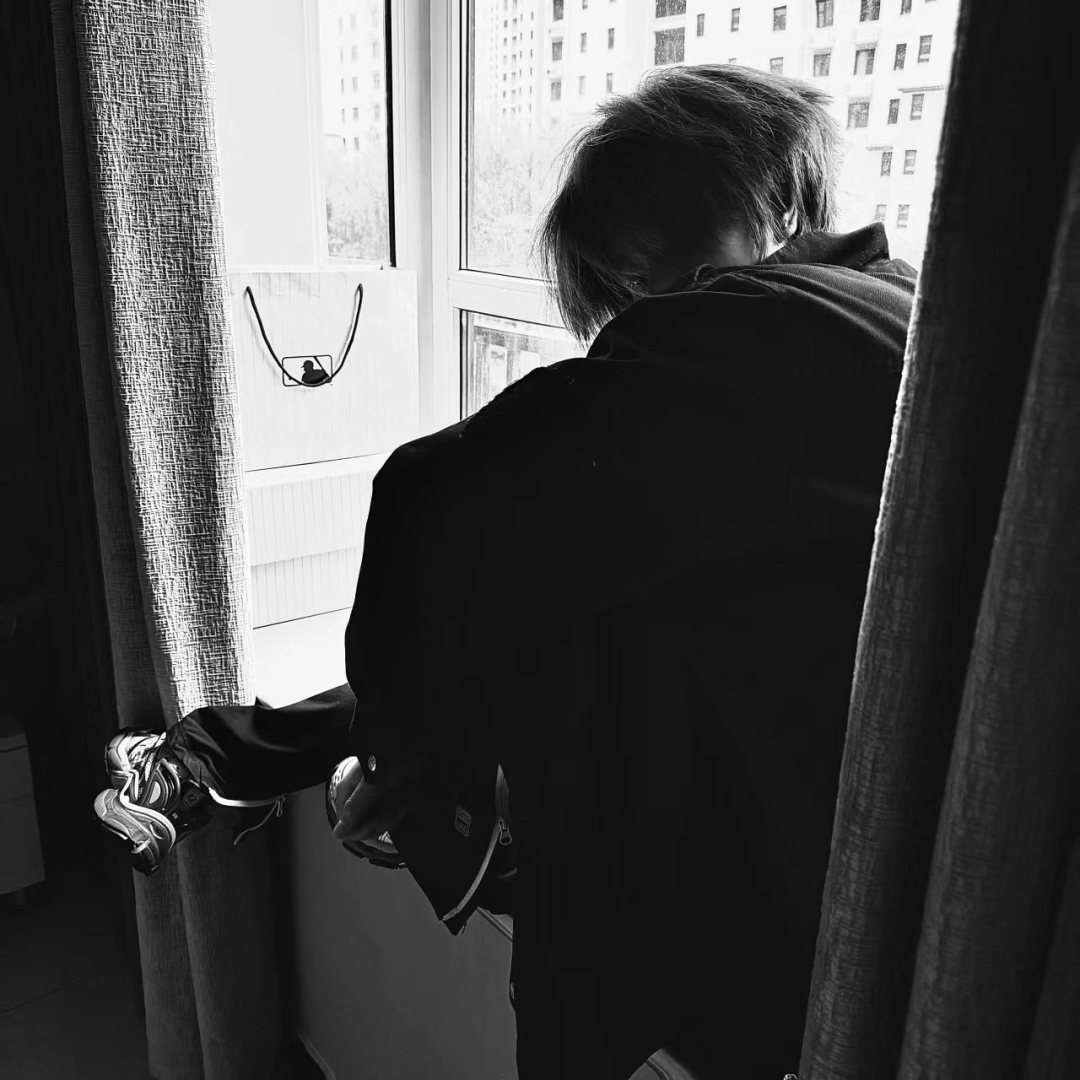 黑白个性男生头像
