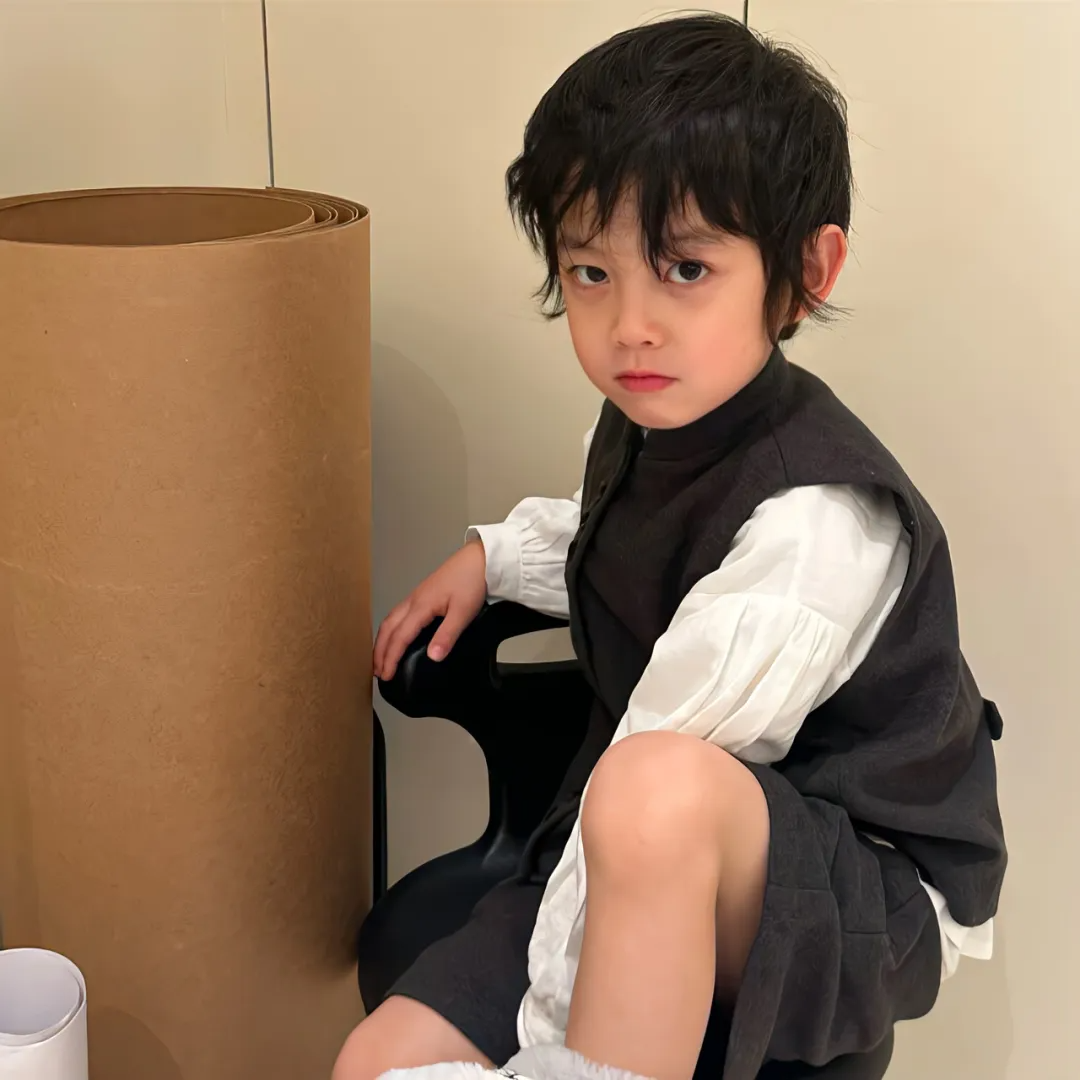 小男孩萌娃头像