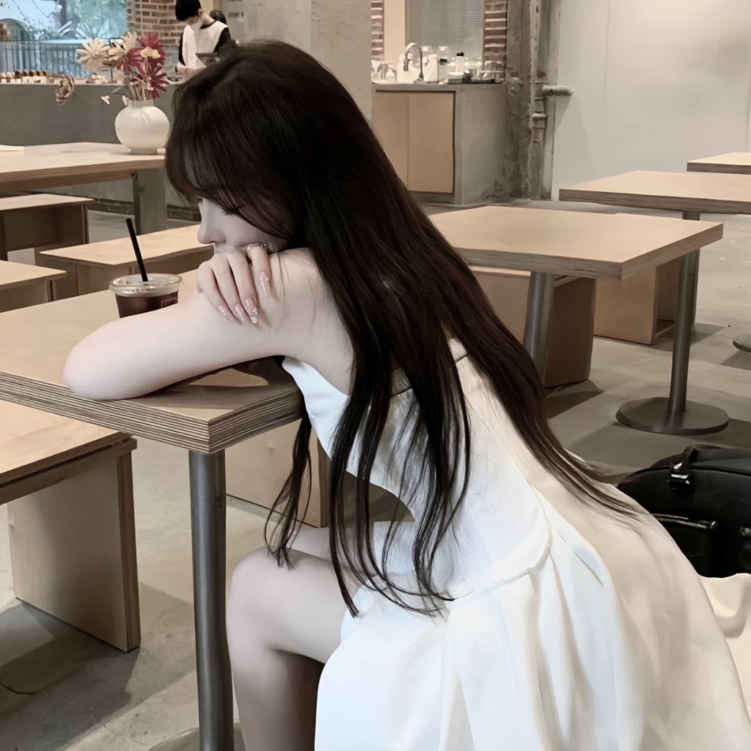 温柔侧脸女生头像