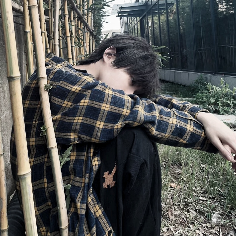个性侧脸男生头像