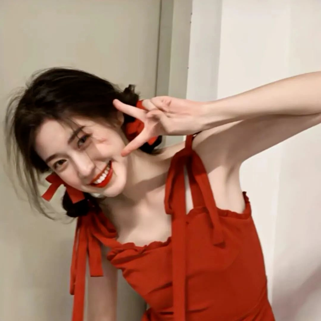 剪刀手甜妹女生头像