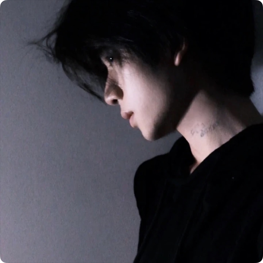 痞帅侧脸男生头像