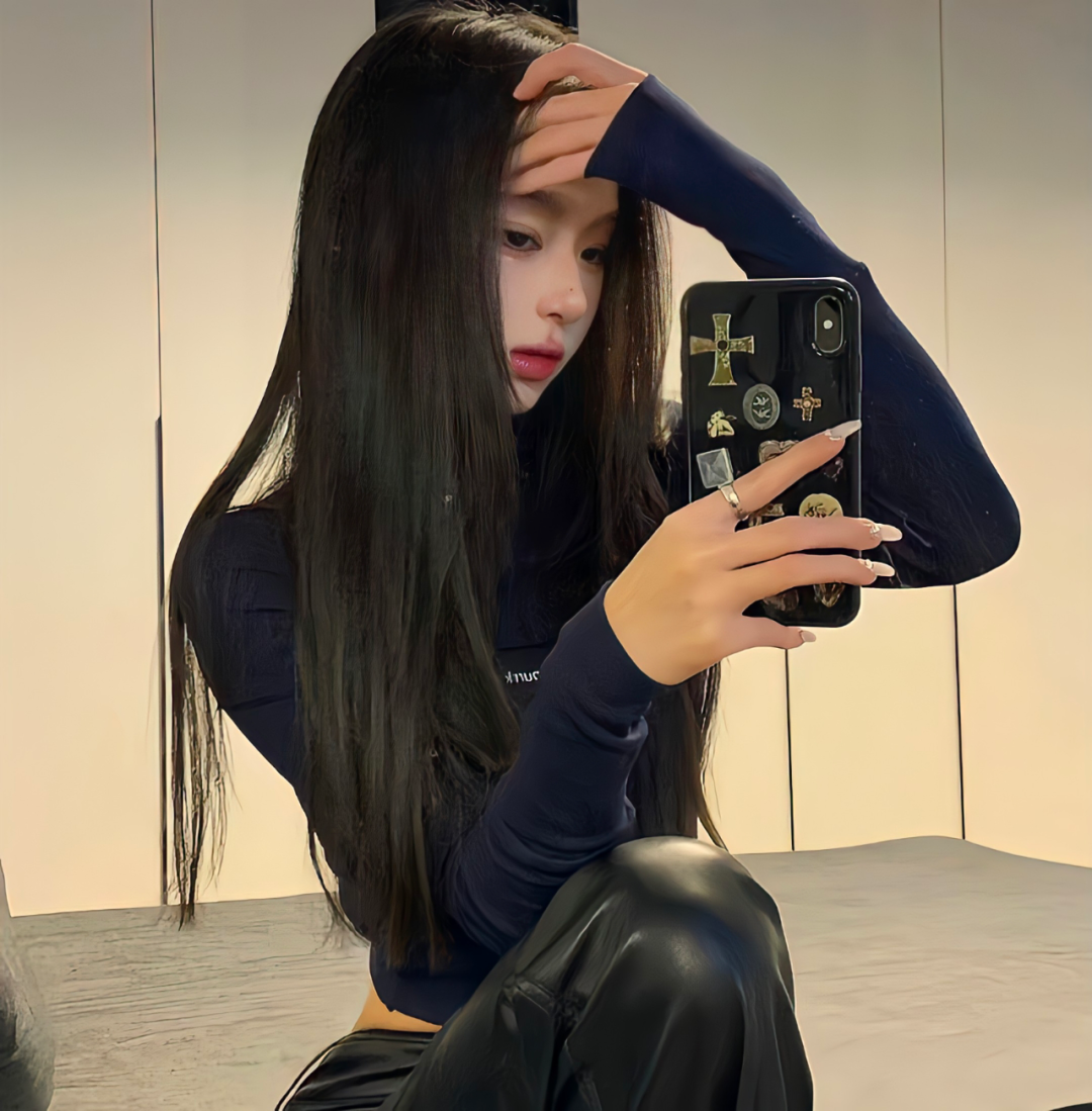 自拍手机小众女生头像