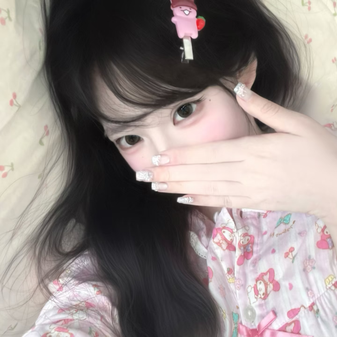 捂嘴纯欲女生头像