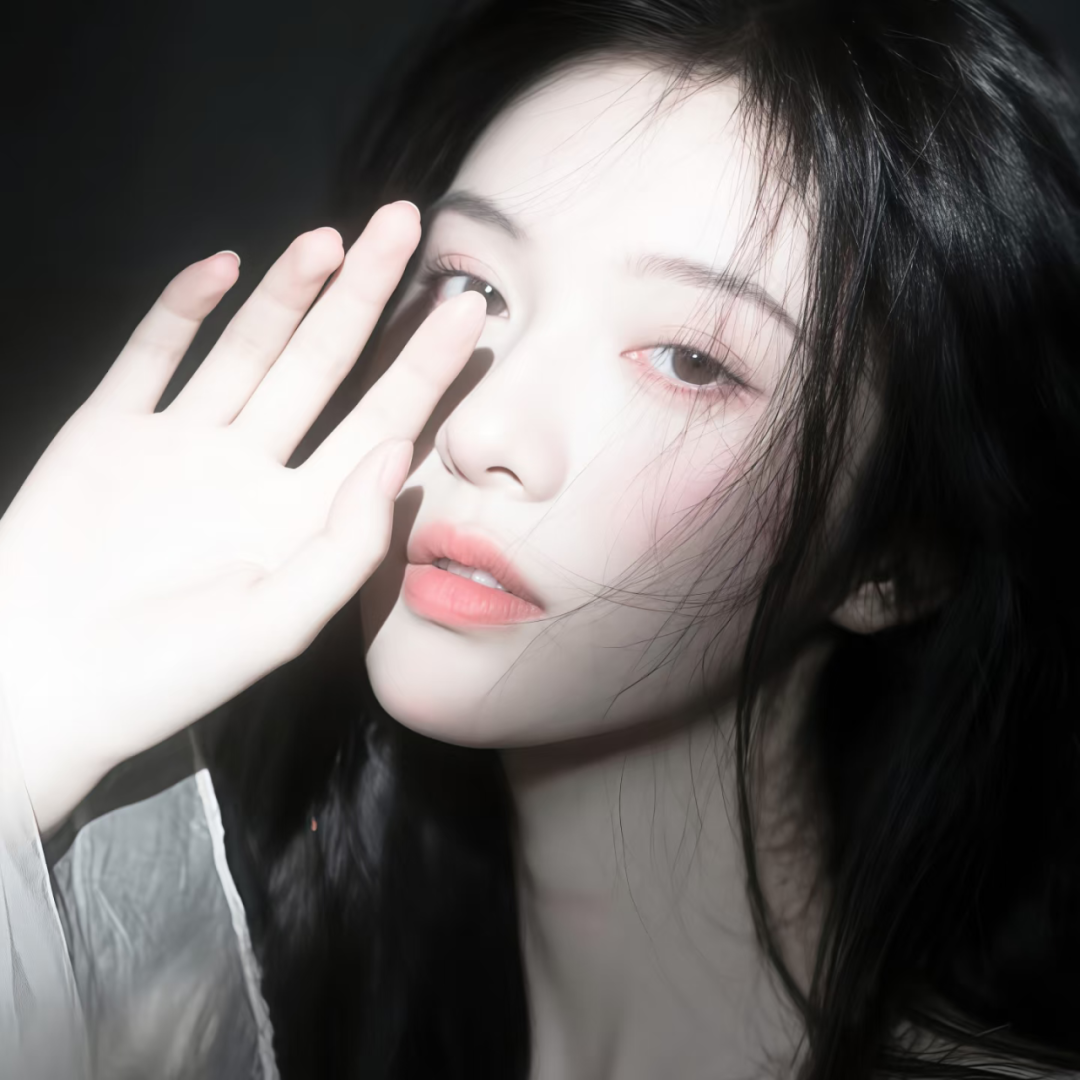 光感温柔女生头像