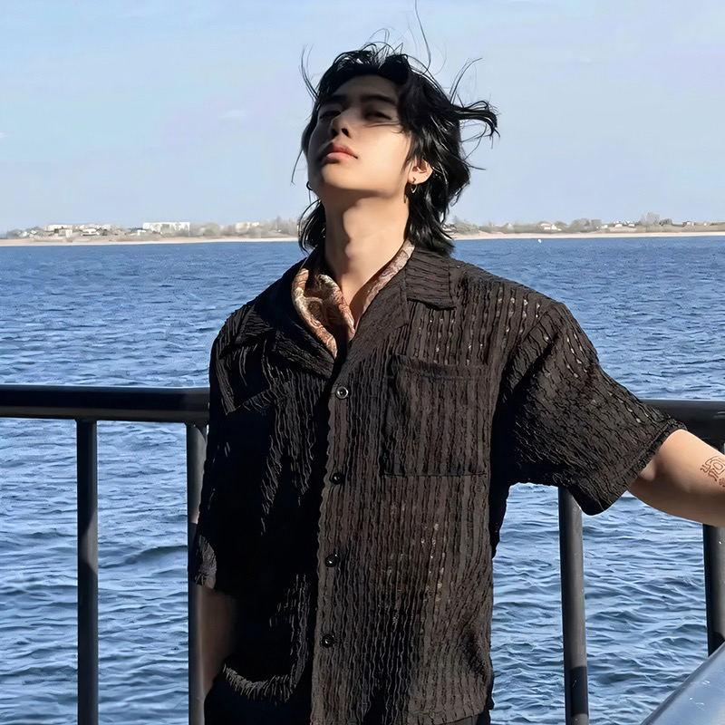 海边痞帅男生头像