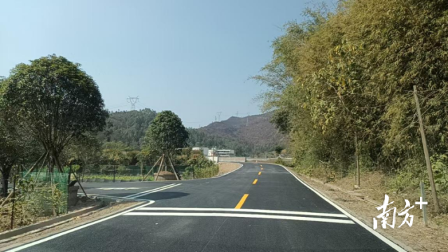 新竣工的新马小榄村道路。孙运冰 摄
