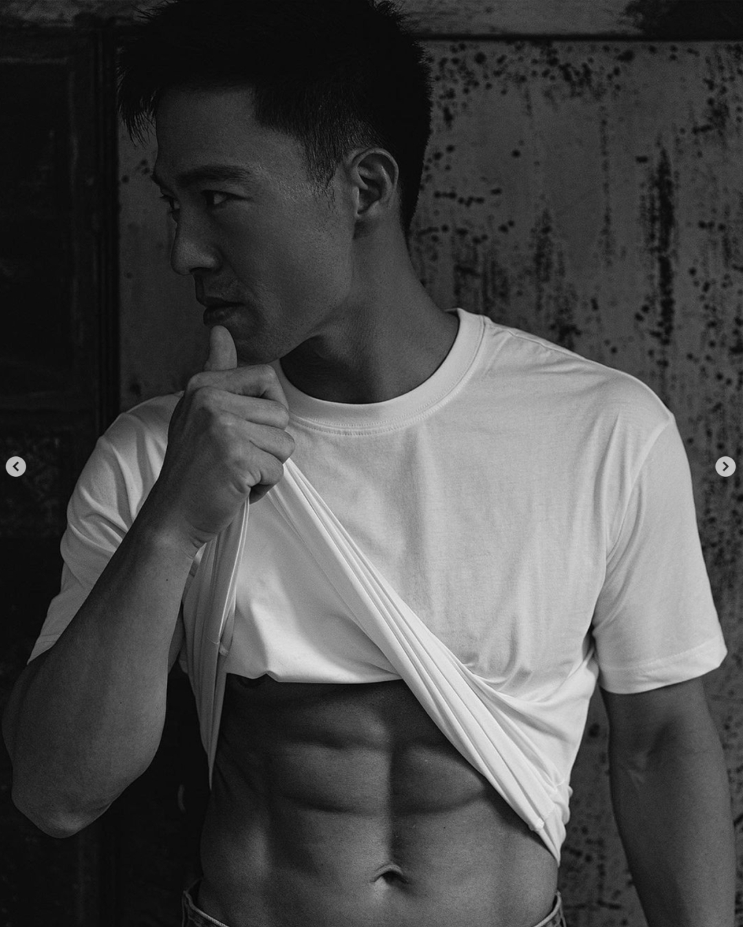 安志杰酒店自拍私照被男粉现场表白真的大..大老公！